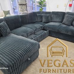 U-shape-Sectional ✅ Delivery available ✅ Financing Options Available!✔️✨️No Credit Needed✔️✨️$0 Or $50 Down Payment✨️