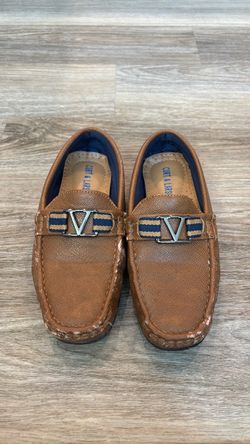Curt & Lars Brown Loafers with V Hardware