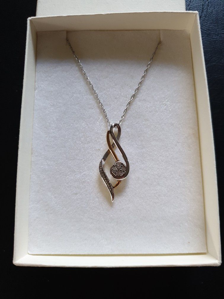NEW Sterling  Silver With Gold Pendant Necklace 