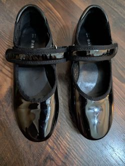 Girls black tap shoes size 11