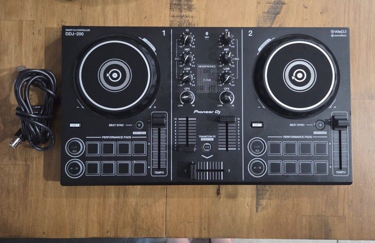 Pioneer DDJ-200 Smart DJ Controller