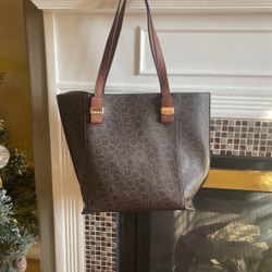 Large barely Used Calvin Klein bag