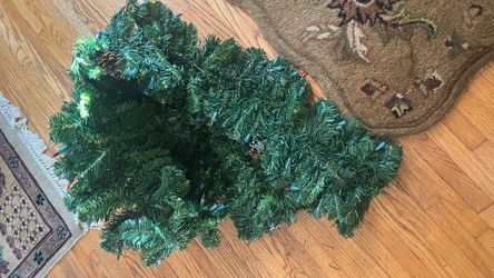 Garland With Pine Cones 