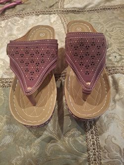 Burgundy sandals brand new.