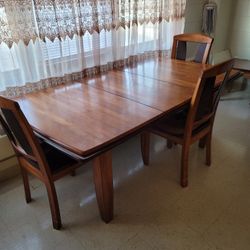 Great Solid Wood Dinning Room Table