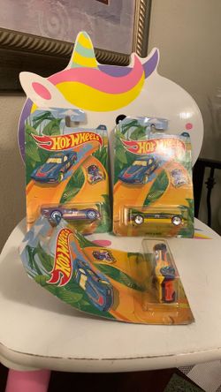 HOT WHEELS cars (3) everything for 3.00