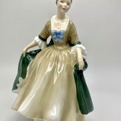 Vintage Royal Doulton "ELEGANCE" 1960 Figurine HN2264 BONE China Lady W/Cape