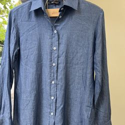 Paul Stuart  Women’s Blue Chambray Blouse. Made In Italy