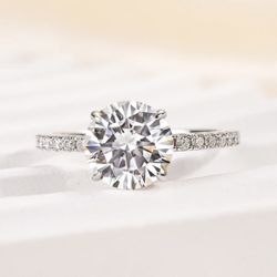 2.0 Round Cut Diamond Promise Ring 