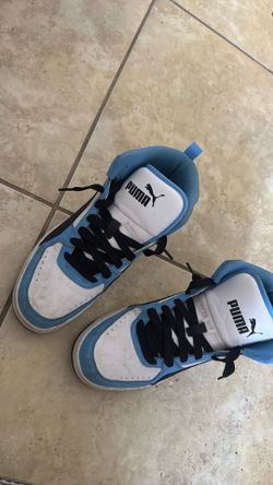 Size 7 white and blue puma shoes