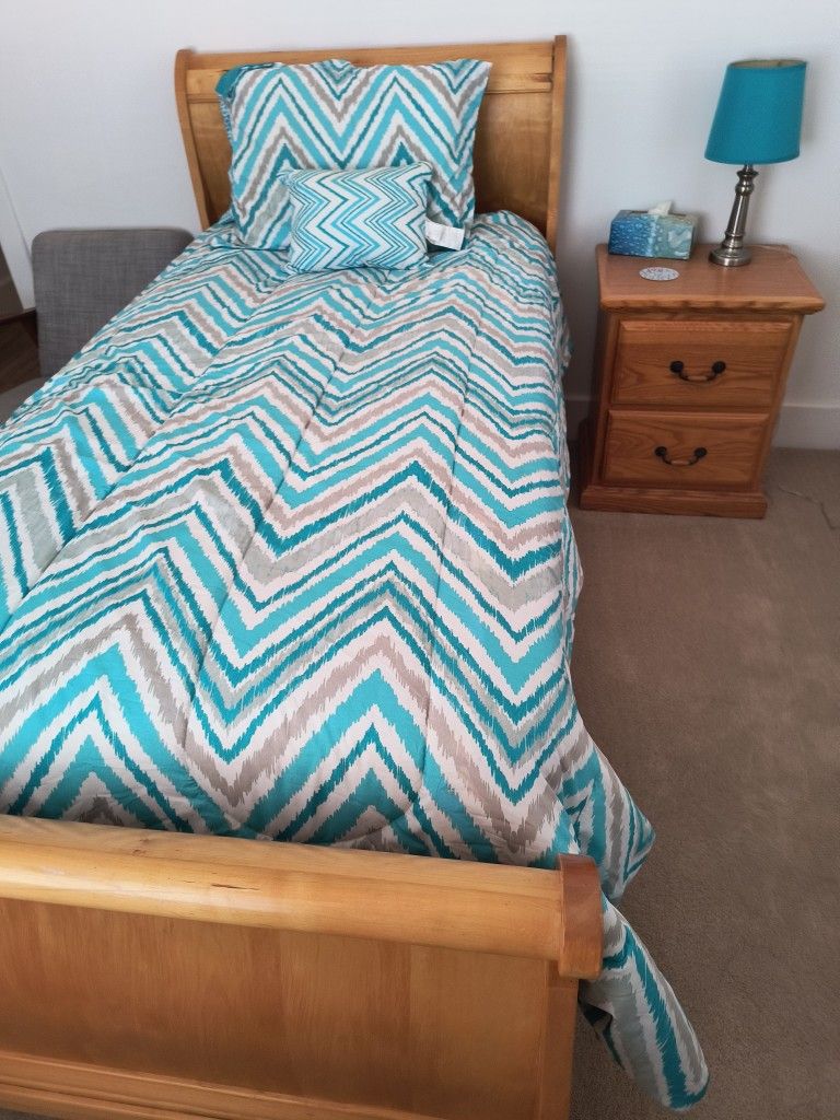 Twin Bed Set