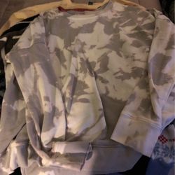 Long sleeve sweatshirt