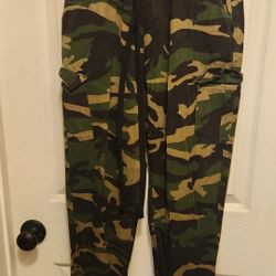 Women's Camo Cargo Pants
