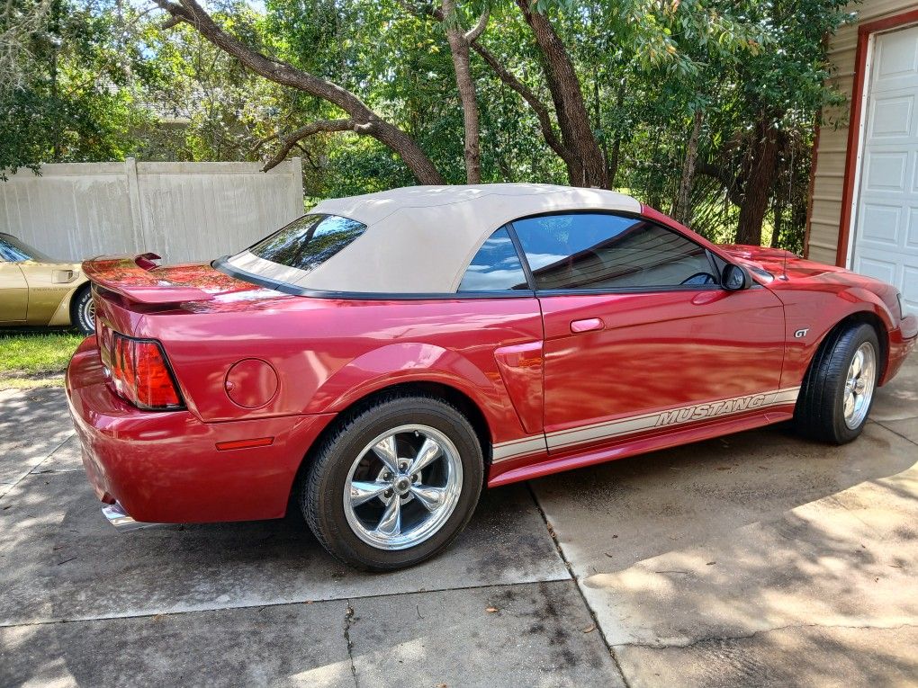 2003 Ford Mustang