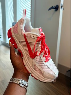 Big Kid Pink/Red Vomero