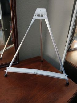 Extendable aluminum artist easle