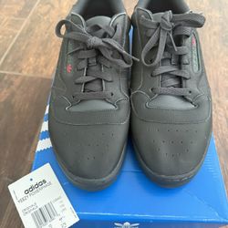 Yeezy PowerPhase Charcoal Black 10.5 Men’s