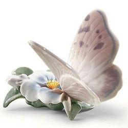 Lladro "Refreshing Pause"