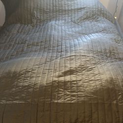 Vocal Booth To Go Acoustic Blankets