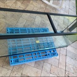 55 Gallons Aquarium 4 Ft Long In Excellent Condition