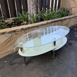 Beautiful Glass Coffee Table 100$