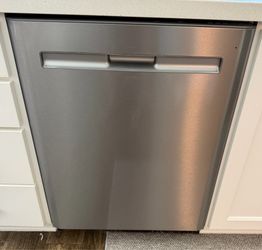 MAYTAG Dishwasher