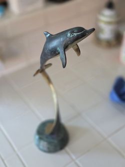 Bronze dolphin o. Marble base