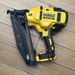 Dewalt 20v 16GA Angle Finish Nailer TOOL ONLY