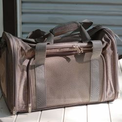 SMALL PET CARRIER - USED ONCE