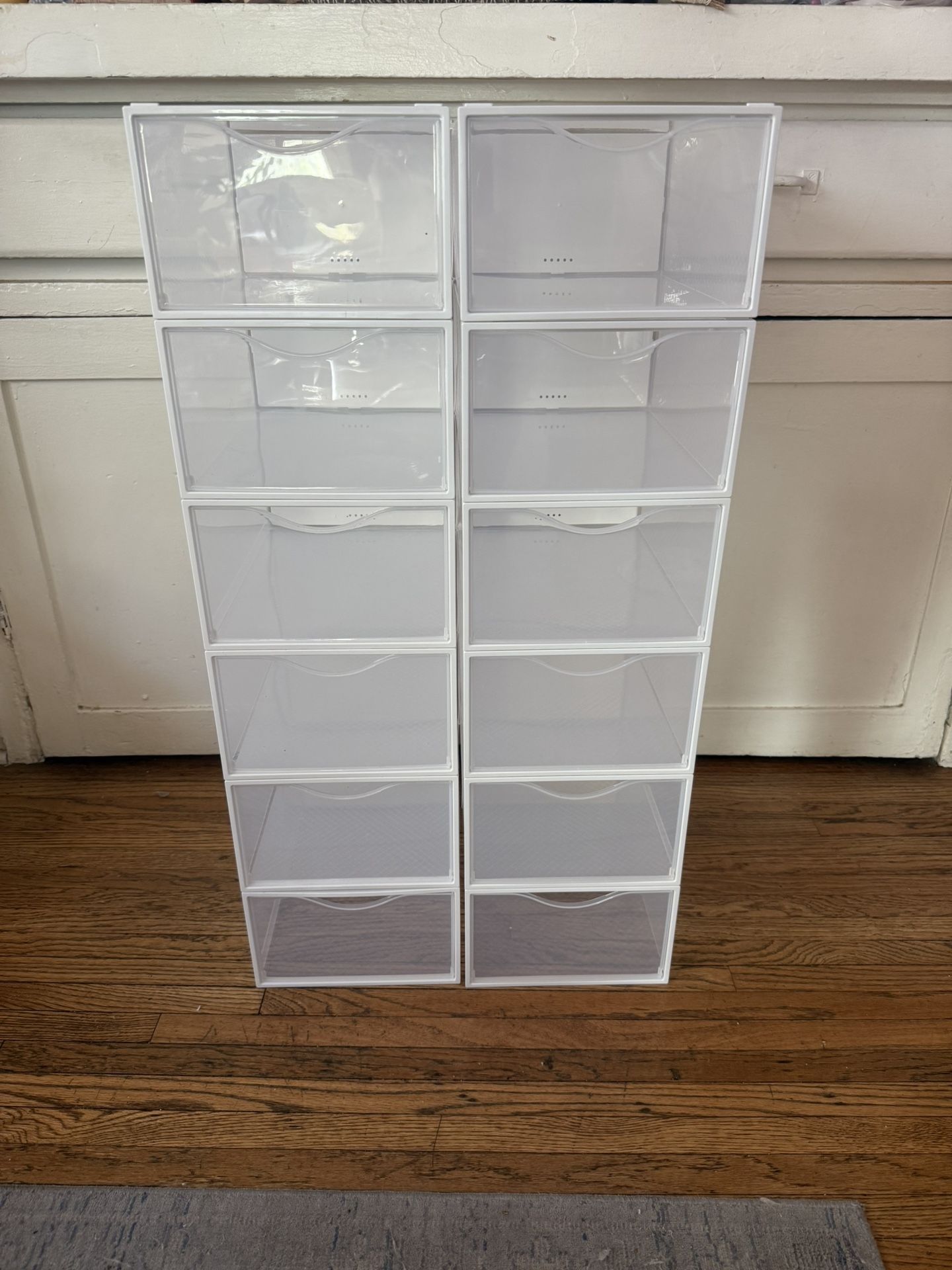 12 Shoe Storage Compartments With Door - Stackable/modular