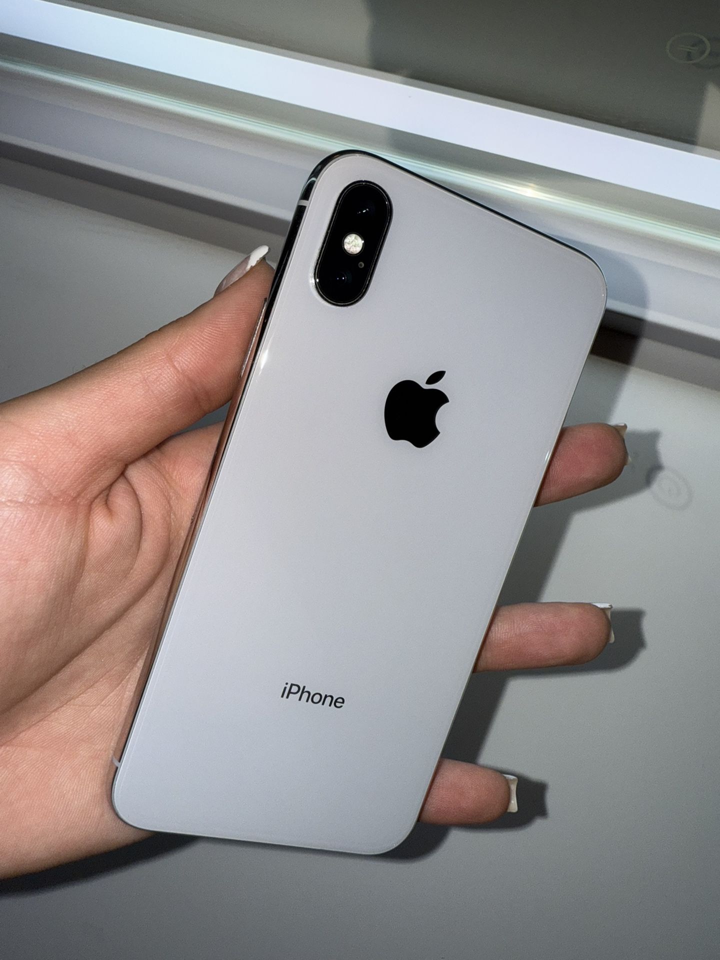 iPhone X