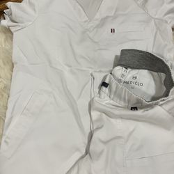 Mediclo Scrubs