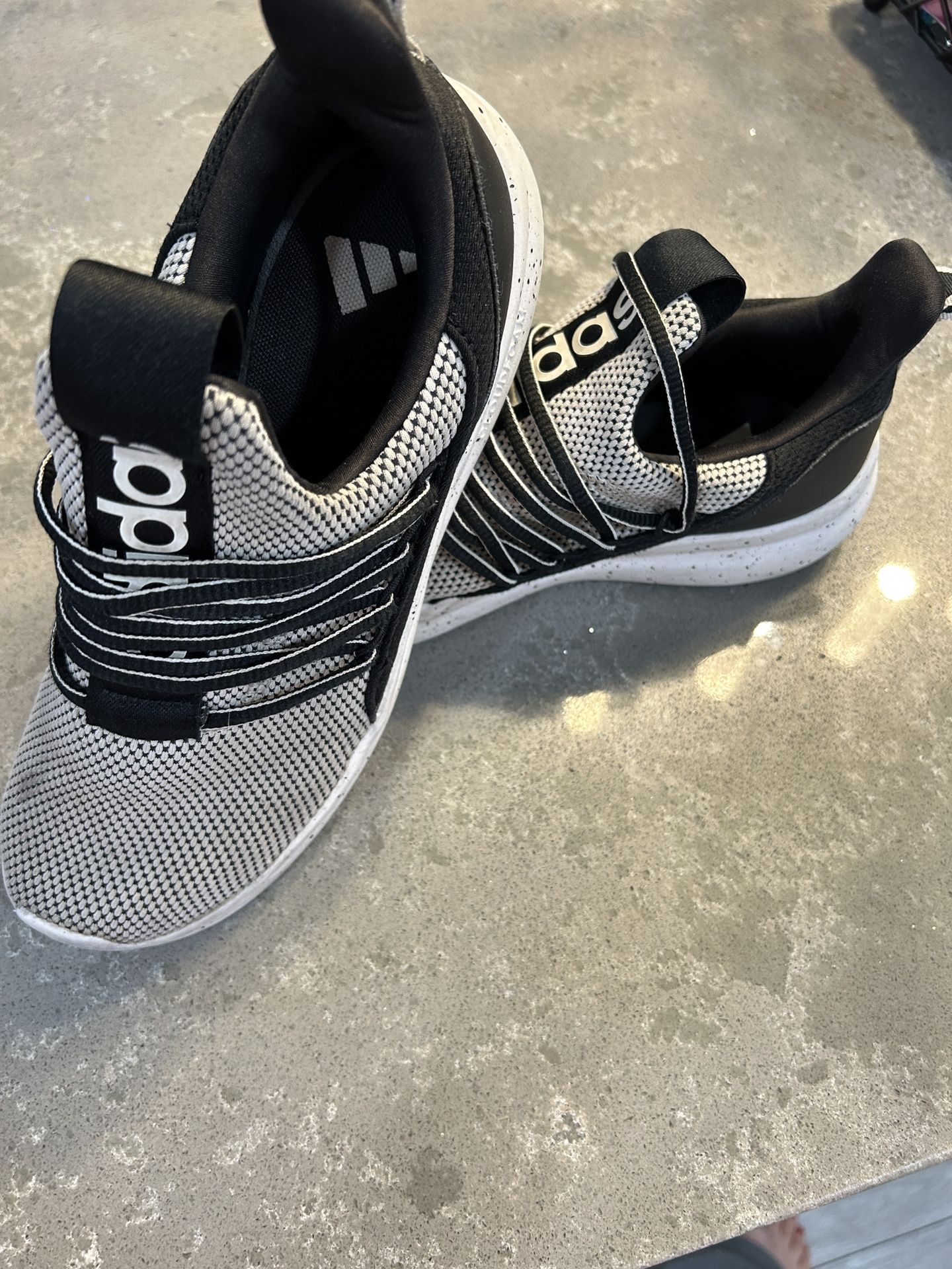 Adidas Shoes Youth Kids Size 6