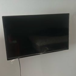 Vizio TV Used But Still Works As Brand New 