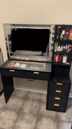 Makeup Vanity