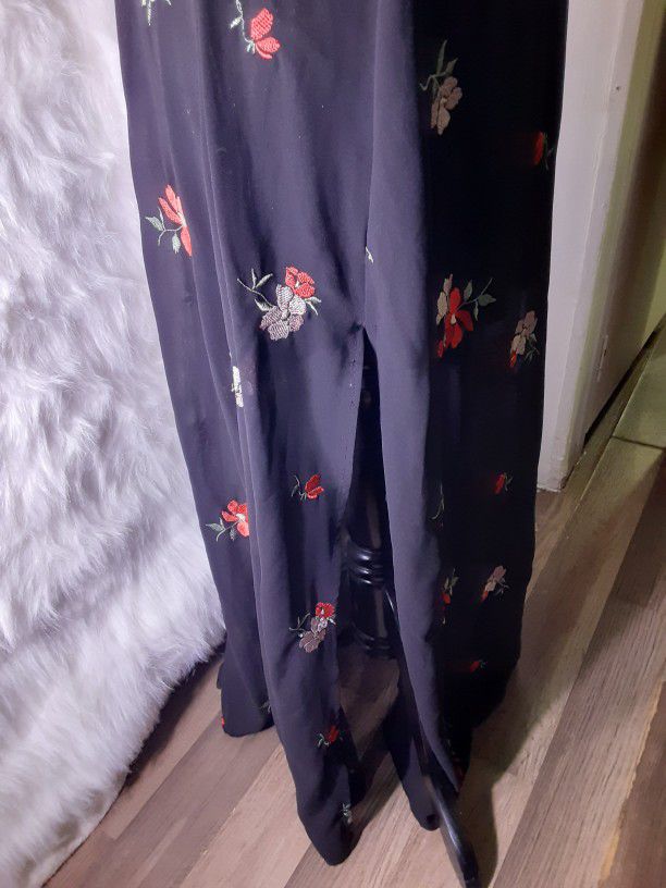 The Room Opened Slits Left And Right Black, Pink And Red Floral Skirt With Thigh High Underlay Size Small