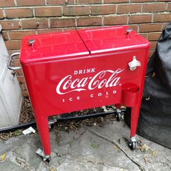 Vintage Styled Coca-Cola 80-Quart Steel Rolling Cooler (LIKE NEW