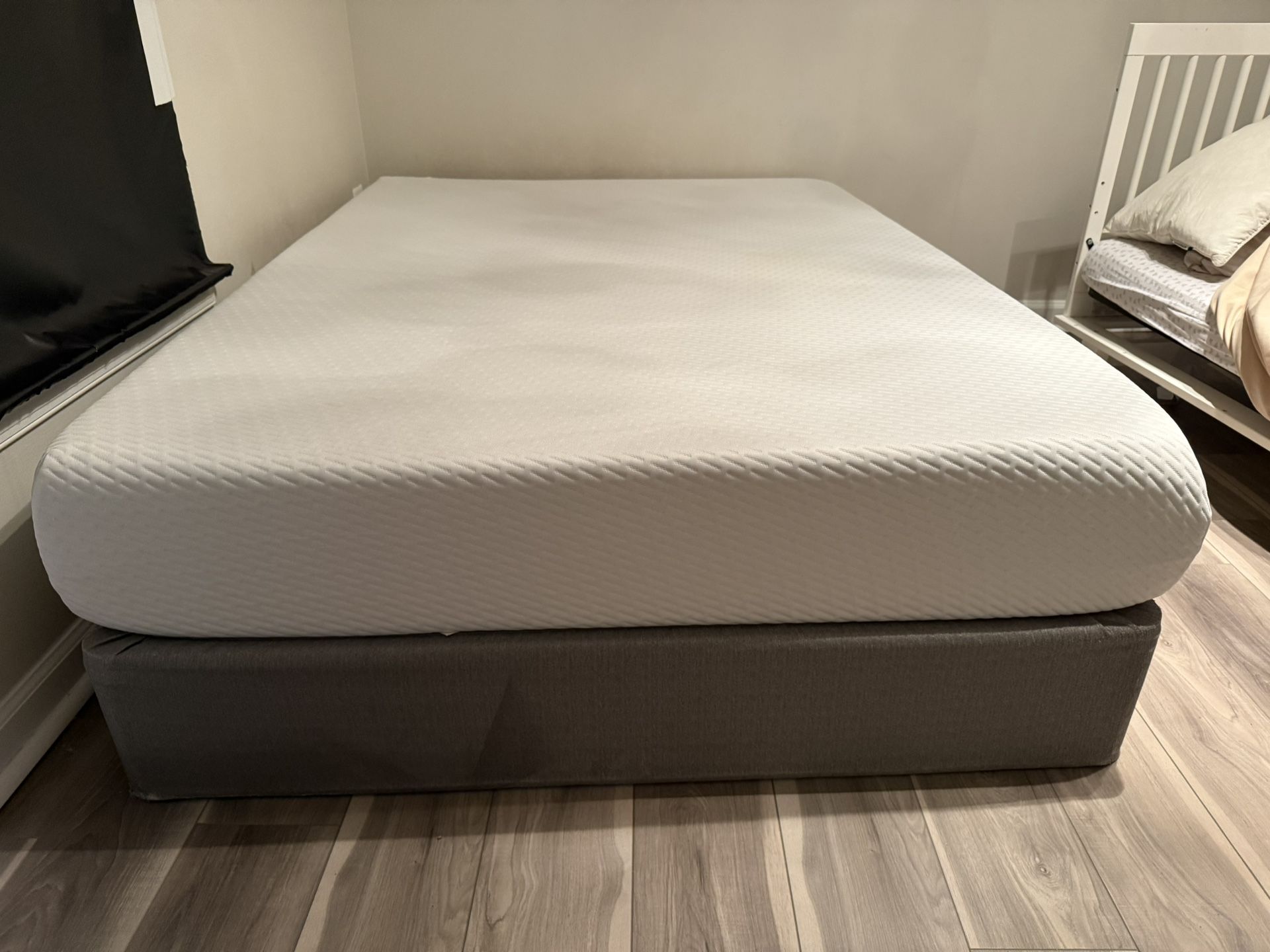 Twin size bed (including mattress)