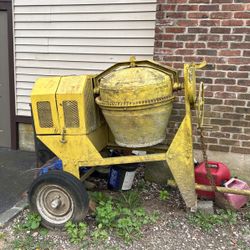 Stow 1/2 Bag Cement Mixer