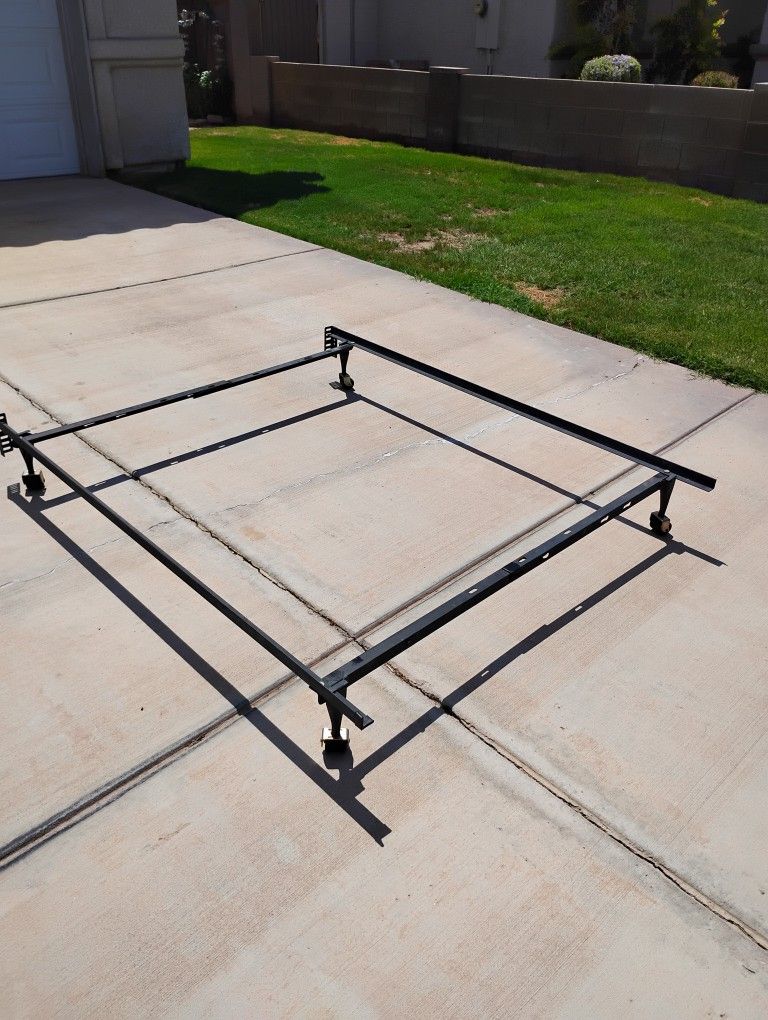 Twin Metal Adjustable Metal Bed Frame