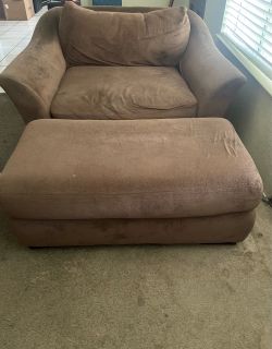 Sofa Love Seat w/ Foot Rest