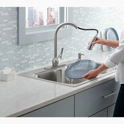 Barossa - Touchless pull-down kitchen faucet with soap dispenser