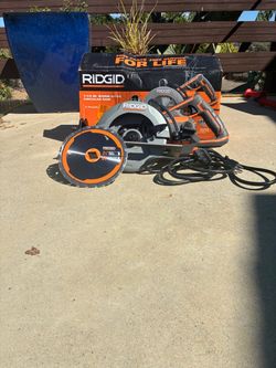 BRAND NEW RIDGID THRUCOOL 15 Amp 7-1/4" Worm Drive Circular Saw