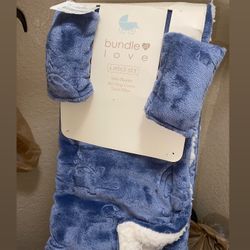 3 Piece blanket traveling set 