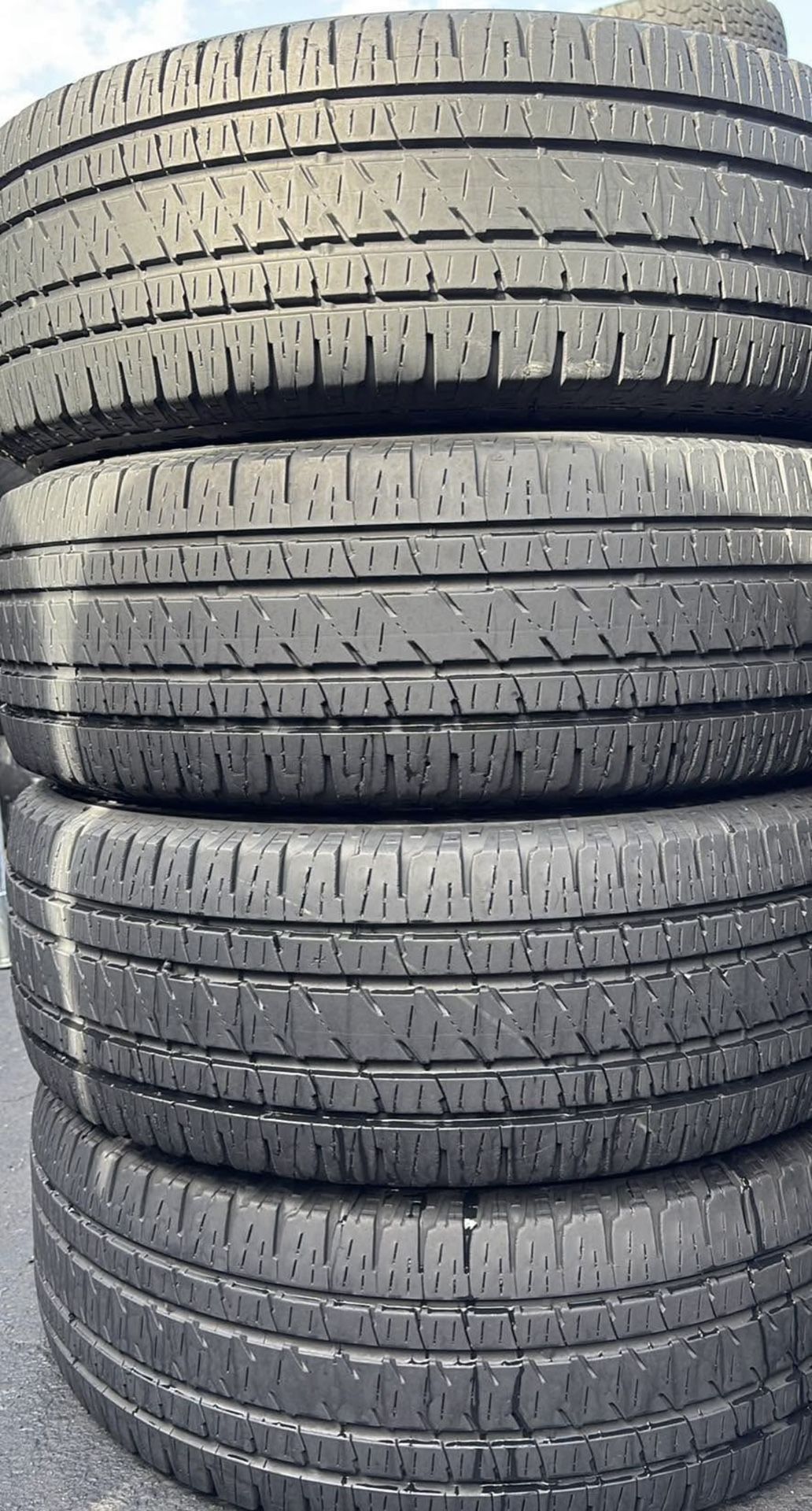 Set Set 265/70-17 Bridgestone Con El 80% De Vida 