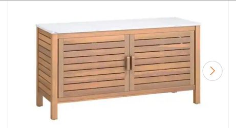 Outdoor storage cabinet