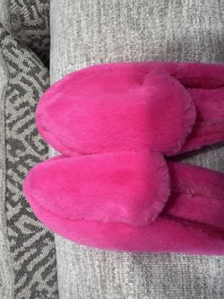 Fuchsia Slippers – Good Condition