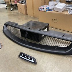 2003-2007 G35 COUPE FRONT GRILL & SIDE MARKETS