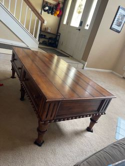 Quality  Vintage  Furniture-Thomasville Ernest Hemingway Rustic European Maple Coffee &Side Tables