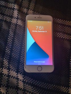 Apple iPhone Silver with Cracked Frame